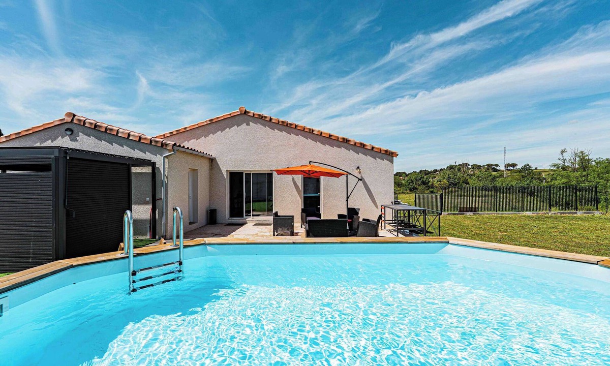 Trebes Villa | Villa Pancho: quiet, AC, private pool.