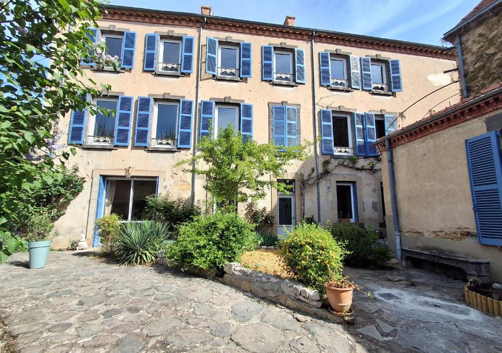 Saint-Germain-Lembron Bed & Breakfast | Villa Toscane