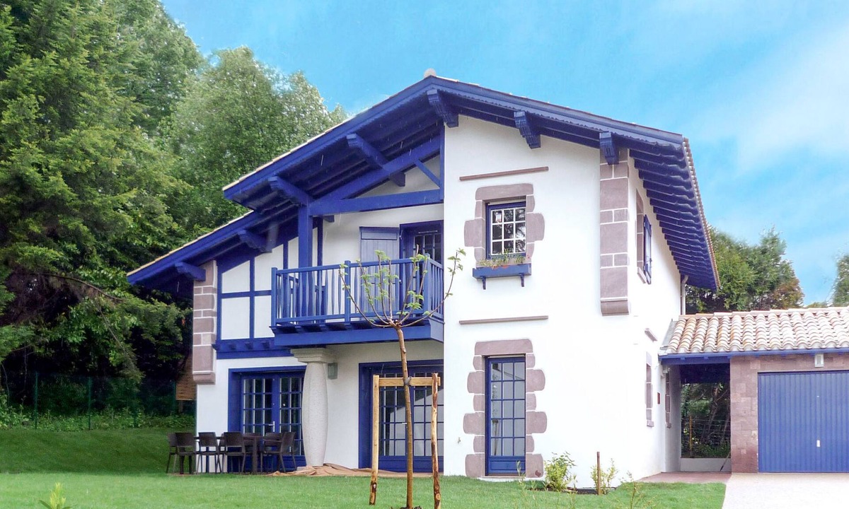 Behobie House | Villas Odalys Collection Domaine de Lana by Interhome