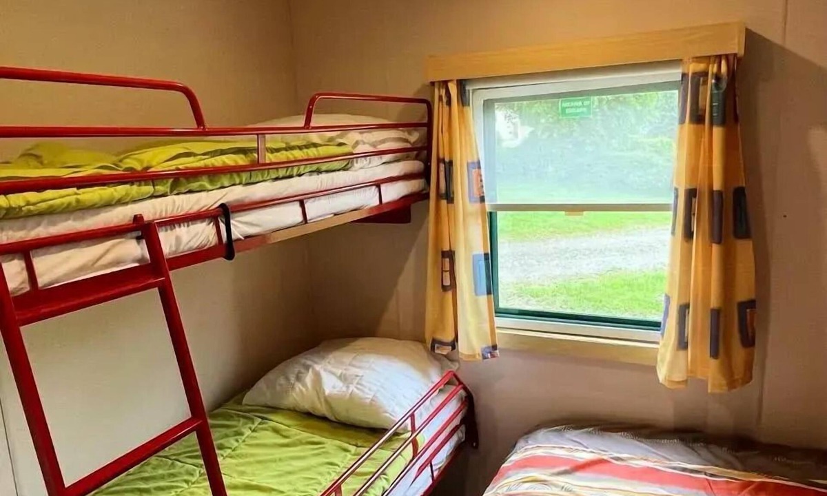 Saint-Bonnet-le-Chateau House | Vintage Mobil-home Verona 2 bedrooms 5 people