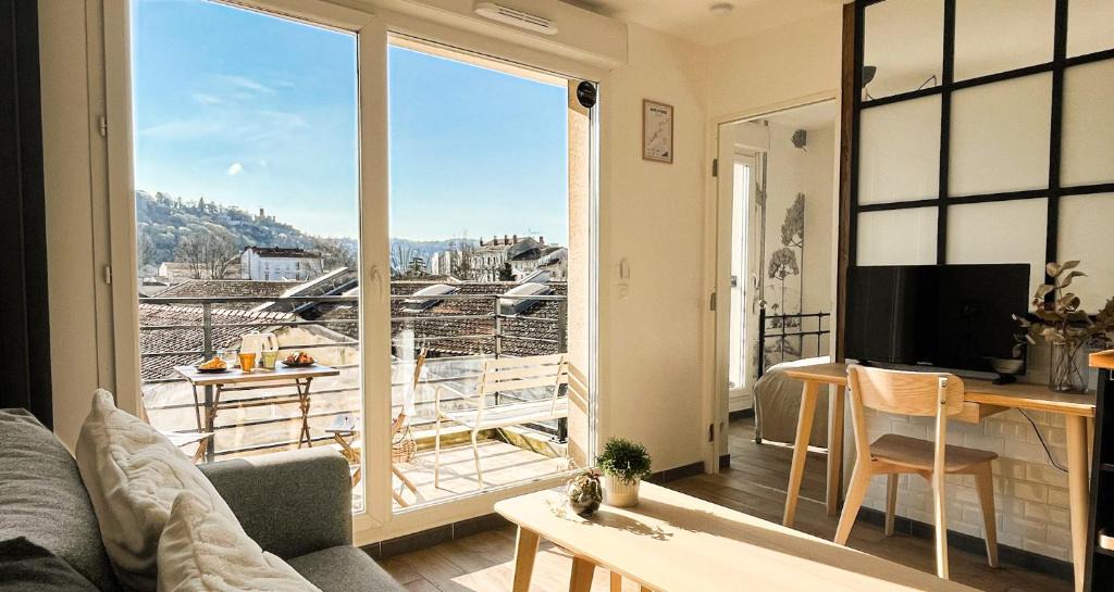 Vienne Apartment | Vue Panoramique - Parking - Jazz 7min - Gare 200m