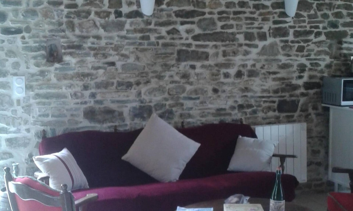 Bretteville-sur-Ay House | West Cotentin coast Beach 2 kms away, pretty restored barn in small hamlet