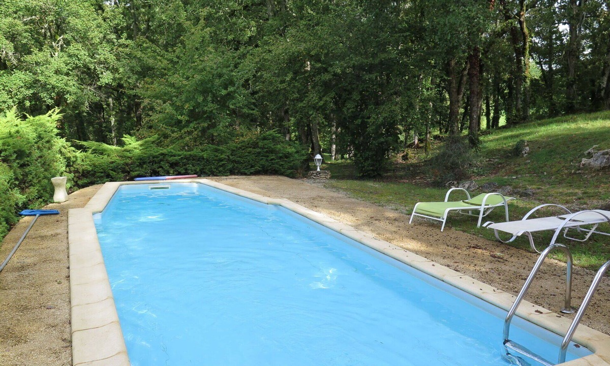 Blanquefort-sur-Briolance House | Wonderful private villa for 4 guests with private pool, WIFI, TV, terrace and pets allowed