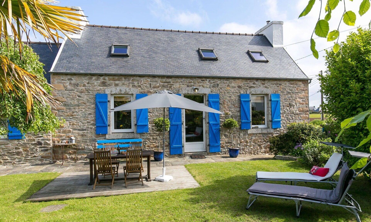 Locquirec House | Wonderful private villa for 5 guests with WIFI, TV and terrace
