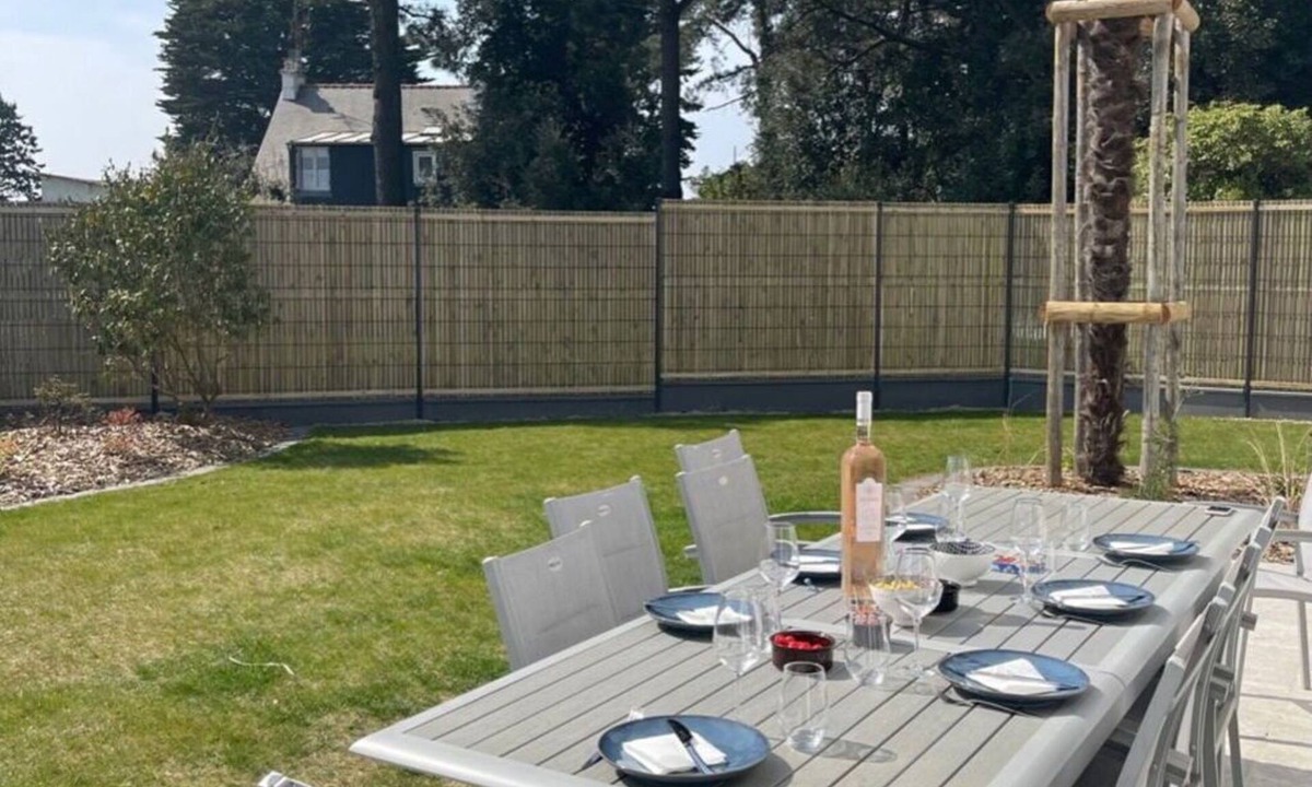 Morbihan House | Wonderful private villa for 8 people with WIFI, TV, terrace and parking