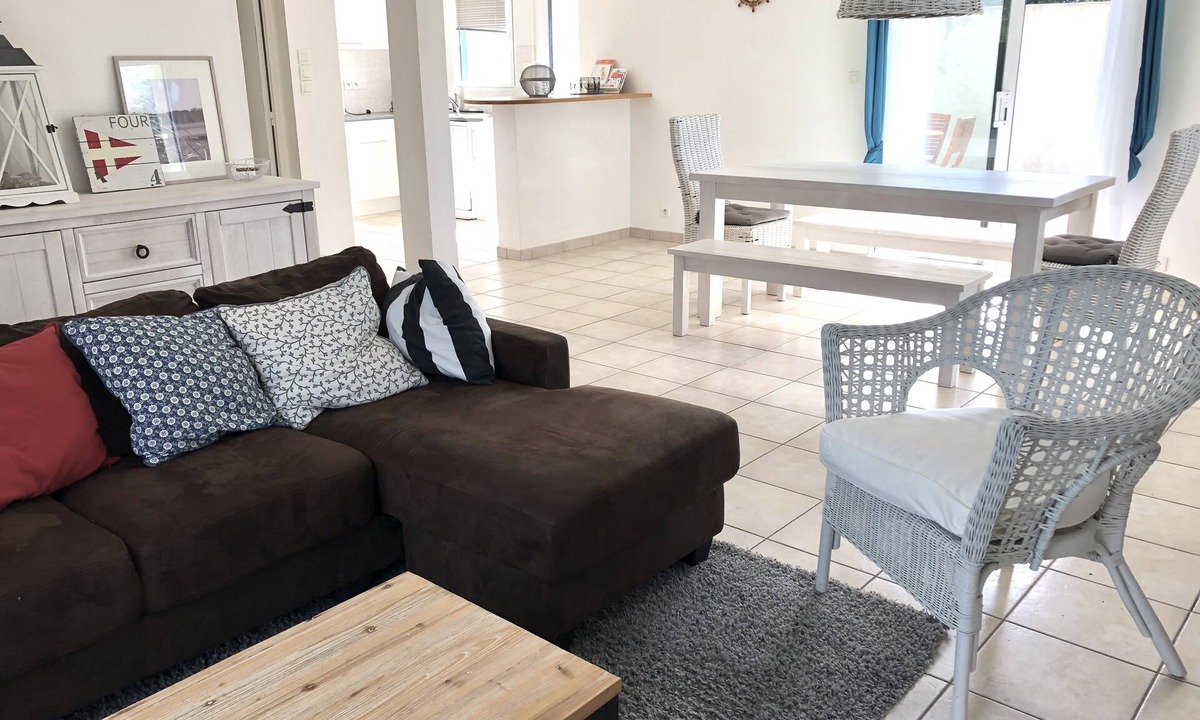 Clis House | Your vacation home, in a quiet location 3km from the beach