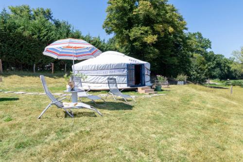 Pouilly-sous-Charlieu Other | Yourte mongole insolite en pleine nature