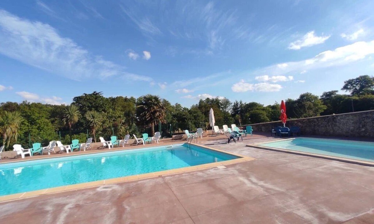 Sainte-Reine-de-Bretagne Ski Chalet | ZEcamping 3 étoiles familial piscine chauffée locatif 16m2