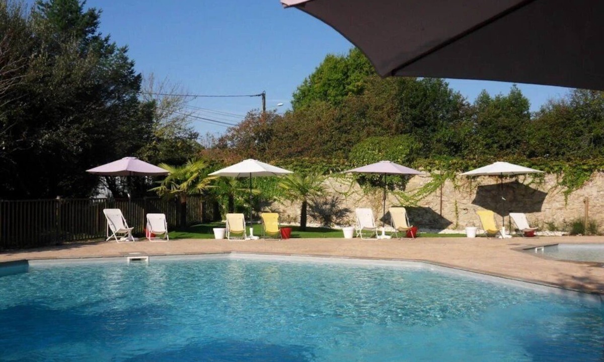 Urt House | ZEcamping 3 étoiles avec piscine chauffée snack bar et restaurant
