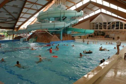 Chateauroux Other | ZEcamping 3 étoiles pet friendly club enfant toboggans