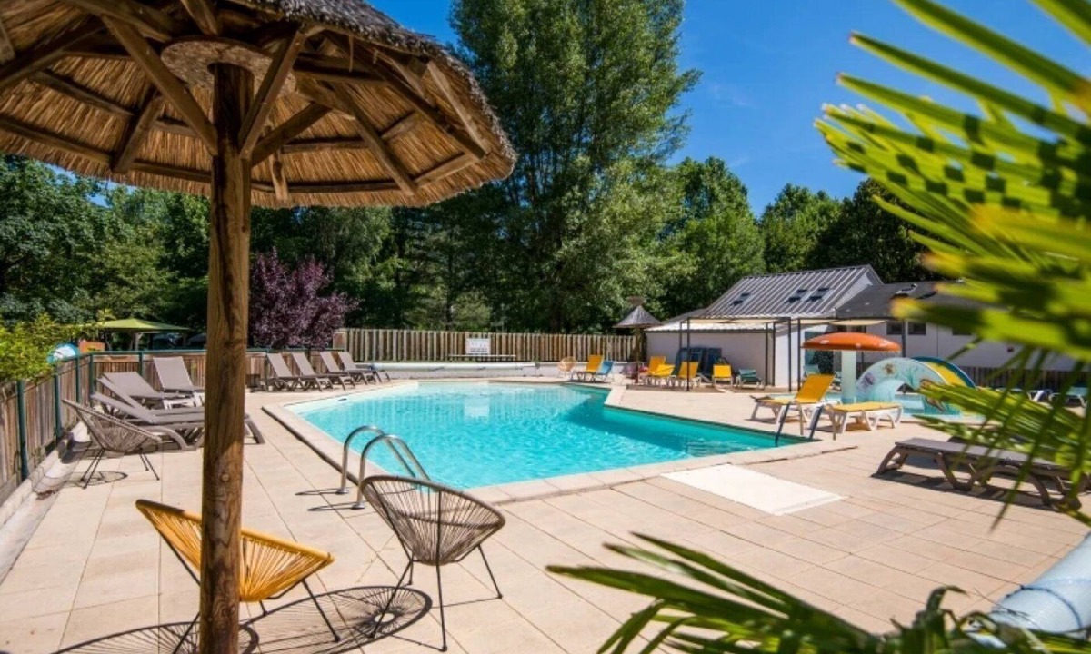 Florac House | ZEcamping 3* animé piscine chauffée locatif BBQ 25m2