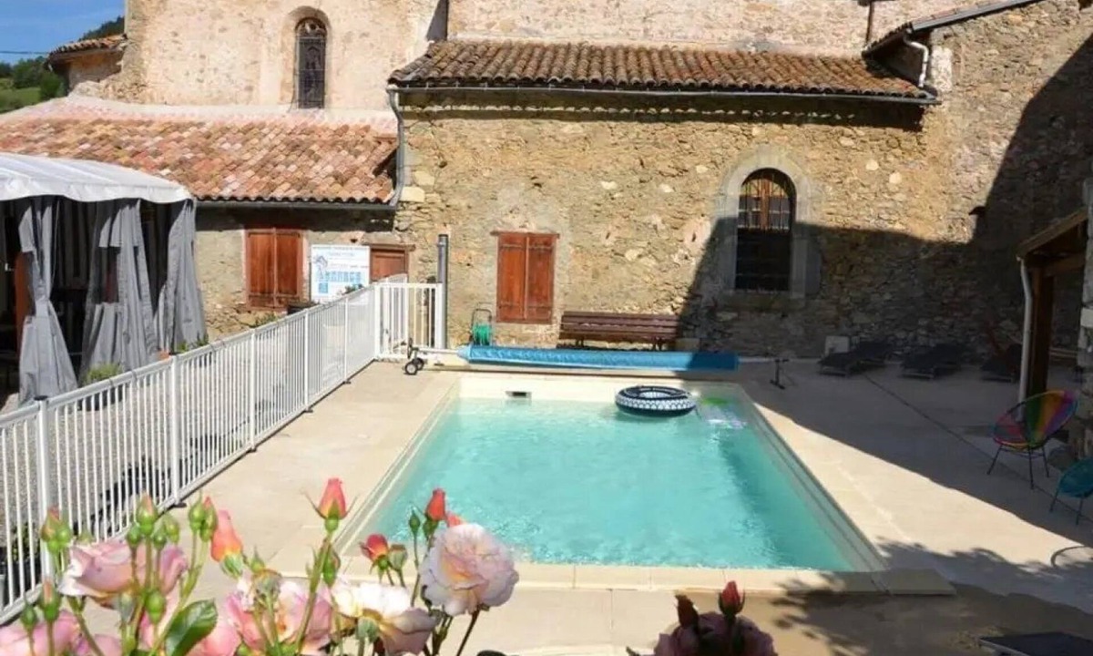 Roquefeuil House | ZEcamping 3* animaux acceptés équitation pataugeoire