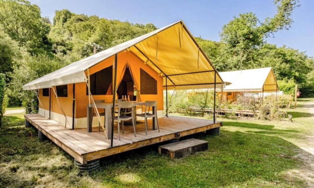 Huelgoat House | ZEcamping 3* piscine chauffée tente 30m2 4 pers