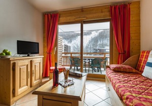 200m from resort center, fitness, swimming pool, terrace, balcony, tv, ski locker, 50-55m²