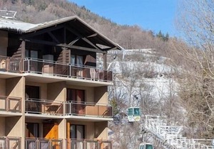 200m from resort center, 3rd floor, balcony, tv, ski locker, 25m², Serre Chevalier