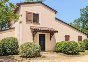 Family-friendly Holiday Resort * swimming pool, spa, tennis, games, bar, etc.