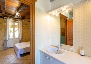Fantastic Holiday Home in Dégagnac with Jacuzzi