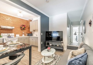 Upscale 2BR Apt with King Bed and Netflix- Prime Location! in Beasley