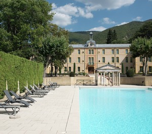 Persons Chateau Swimming 