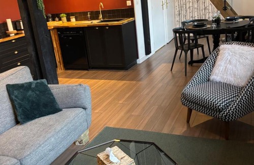 Santy - La Plaine Apartment | À l atelier de Jules
