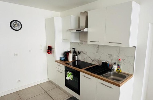 Neuilly-Saint-Front Apartment | Élégant et cosy 2 pièces entre histoire et champagne