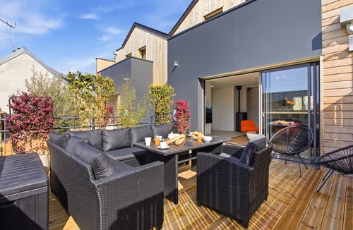 Saint-Vaast-la-Hougue House | Ô Gite de la Mer - Sea view - Wood stove - Spacious