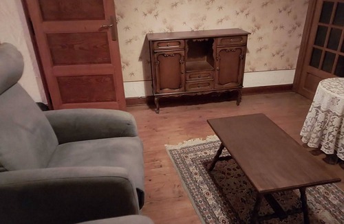 Saint-Pierre-la-Bourlhonne House | 1 Bedroom Private vacation home in Saint-Pierre-la-Bourlhonne
