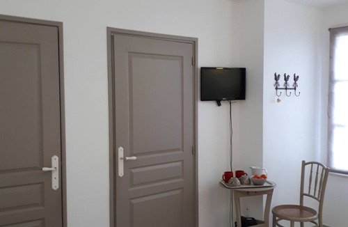 Chammes House | 1 Bedroom Private vacation home in Sainte-Suzanne-et-Chammes