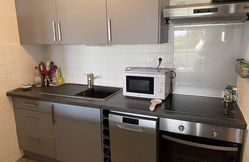 Saint-Cast-le-Guildo Apartment | 1 bedroom apartment facing Pen Guen beach, sleeps 6 with WIFI