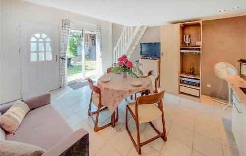 Molinet House | 1 Bedroom Beautiful Home In Molinet