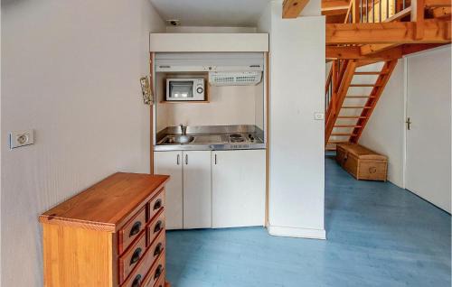 Usson-en-Forez Apartment | 1 Bedroom Lovely Apartment In Usson-En-Forez