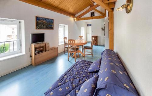 Usson-en-Forez Apartment | 1 Bedroom Lovely Apartment In Usson-En-Forez