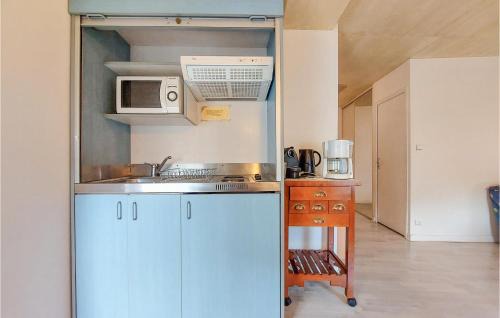 Usson-en-Forez Apartment | 1 Bedroom Stunning Apartment In Usson-En-Forez