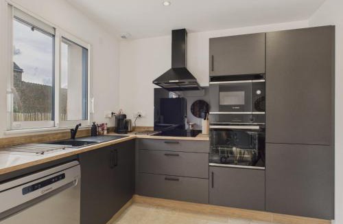 Penvins House | 1 km plage - jolie maison 7 adultes 3 enfants