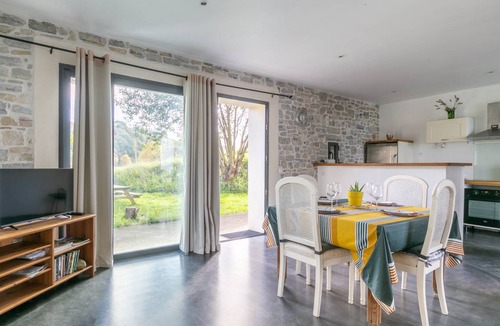 Bidache Apartment | 100 m² Apartment ∙ 2 bedrooms ∙ 4 guests