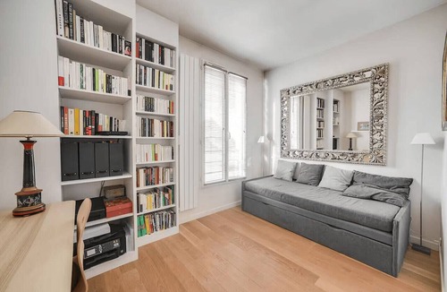 Saint-Cloud Apartment | 100 m² terrace, parking, view of the Eiffel Tower