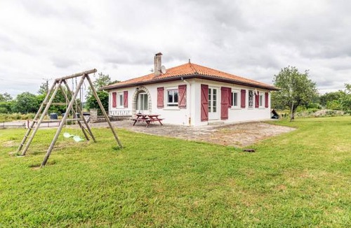 Bearn-Basque Country House | 107 m² House ∙ 3 bedrooms ∙ 4 guests