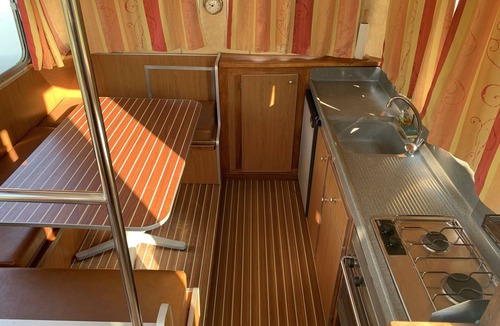 Nevers Boat Rental | 11m barge