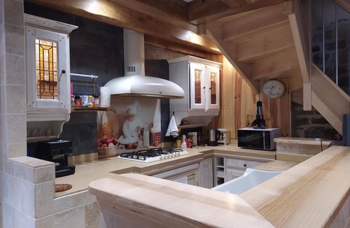 Saint-Etienne-du-Valdonnez House | 12-person gîte in Molines