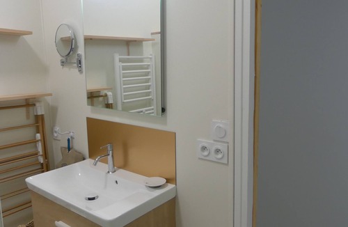 Rochefort House | 150 m from the Corderie Royale and the marina