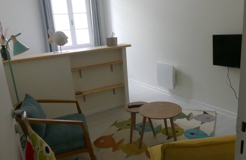 Rochefort House | 150 m from the Corderie Royale and the marina