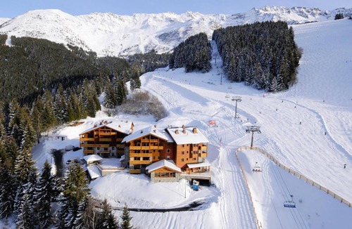 Prapoutel Apartment | 150m from resort center, terrace, balcony, parking, ski locker, 60m², Les 7 Laux