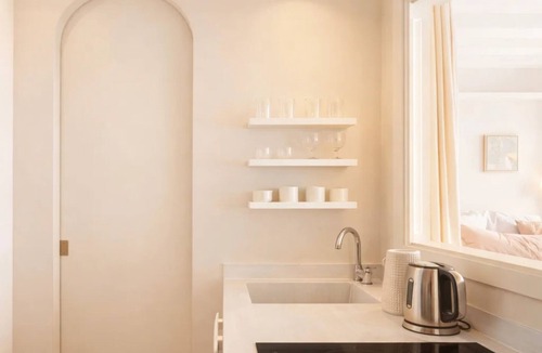 Saint-Germain-des-Pres Apartment | 1538 Visconti