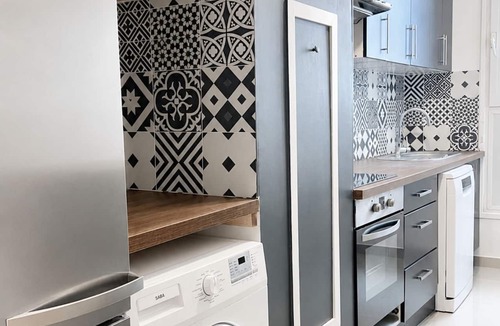 Pere Lachaise Apartment | 1593 Charonne