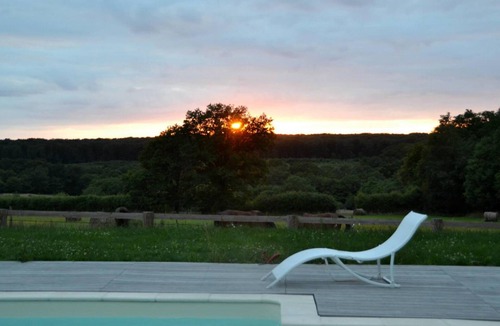 Le Brethon Cottage | 15th Century House with Garden and Pool in Nature