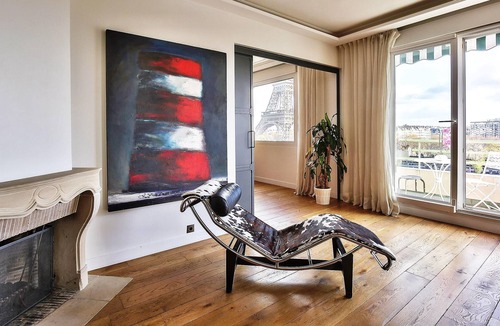 Passy Apartment | 1618 - Eiffel Tower View - Luxury Parisian Retreat