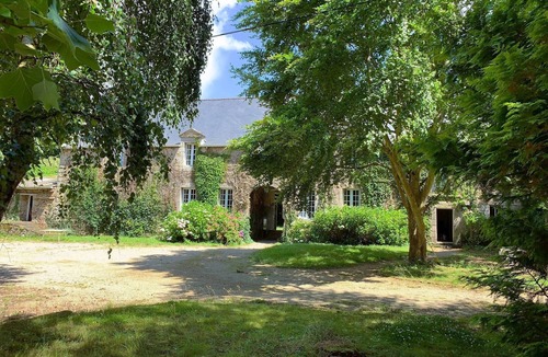Cite Apartment | 17th century property between the pink granite coast and Lannion, apartment 70m2