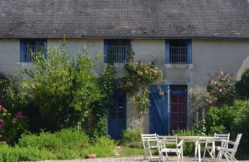 Saint-Maur Cottage | 18th Century Family House with Private Garden in Nature, Near Châteauroux