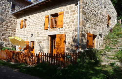 Saint-Jean-Soleymieux Cottage | 19th-century Forez Home, Garden & Pets Allowed