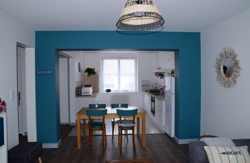 Guilvinec Apartment | 1st floor spacious and bright apartment overlooking the harbor 1640758